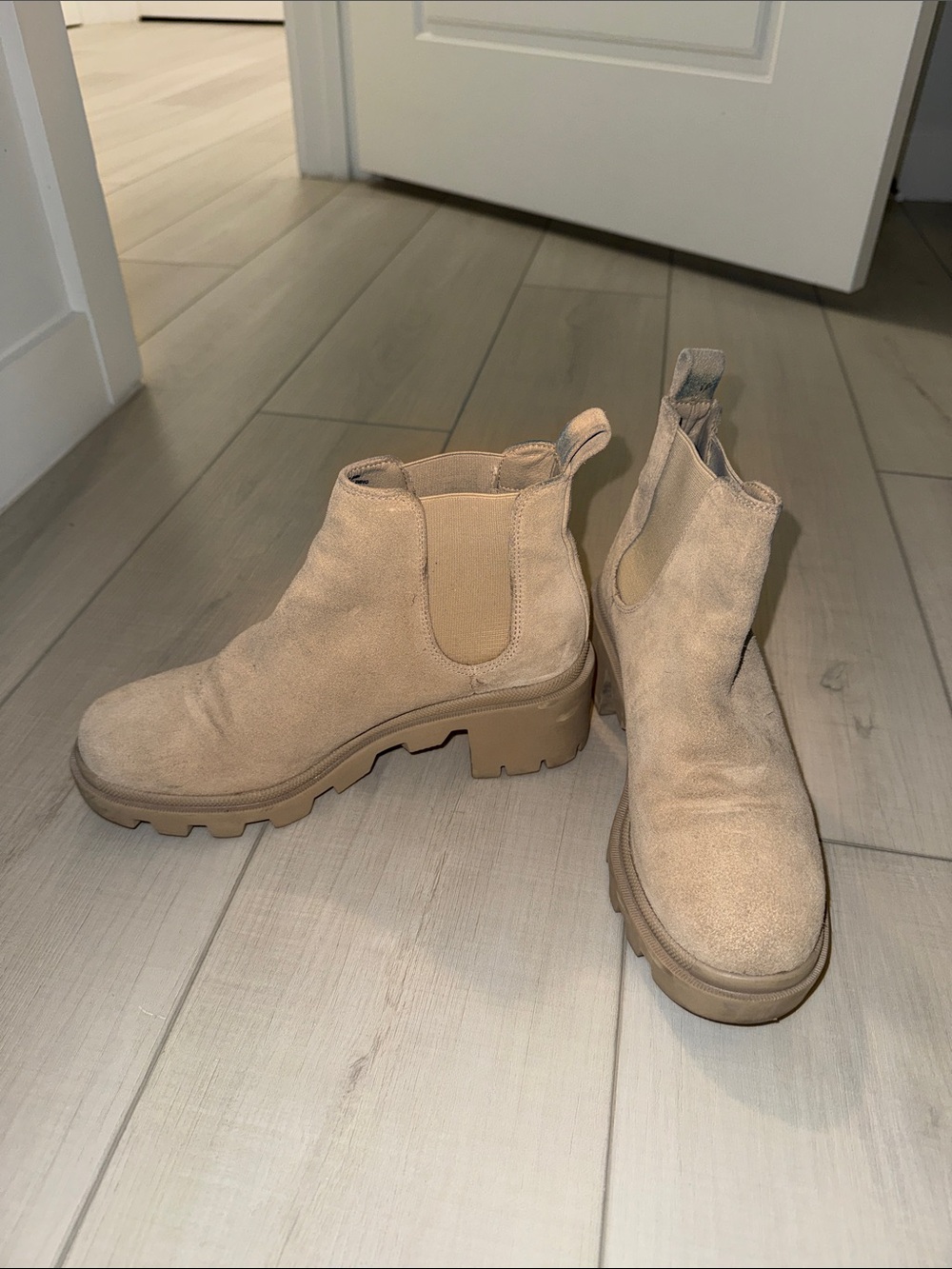 Steve Madden Tan Suede Chelsea Lug Booties